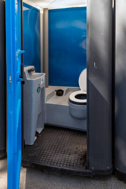 Best Portable restroom trailer rental  in Jonesboro, IN